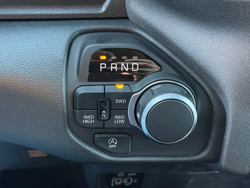 Ram 1500 Vehicle Image 18