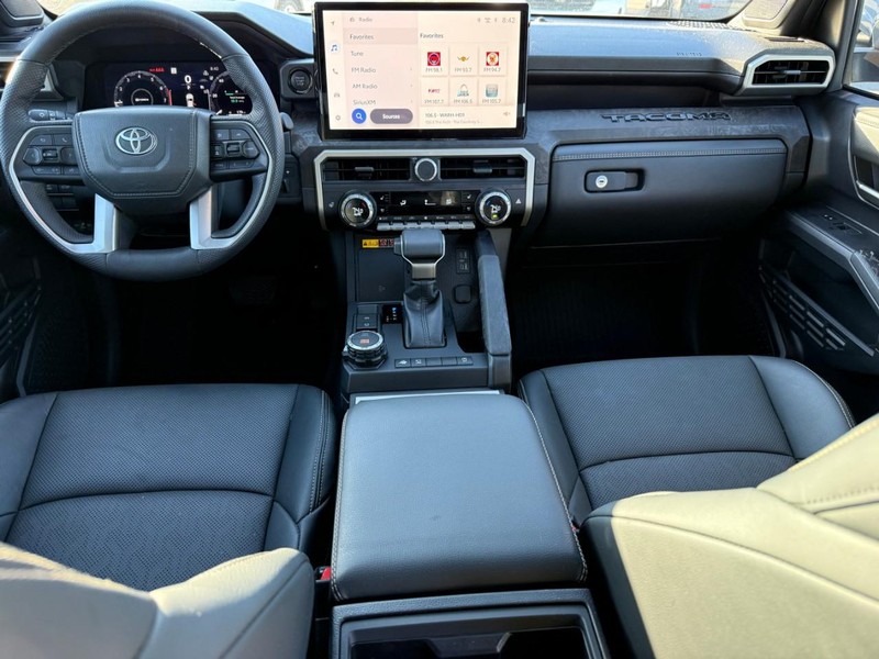 Toyota Tacoma 4WD Vehicle Image 13
