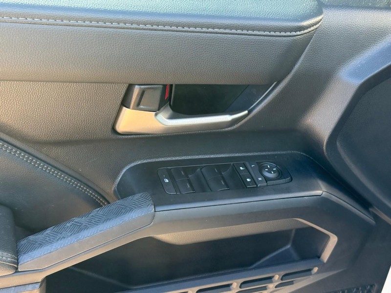 Toyota Tacoma 4WD Vehicle Image 18