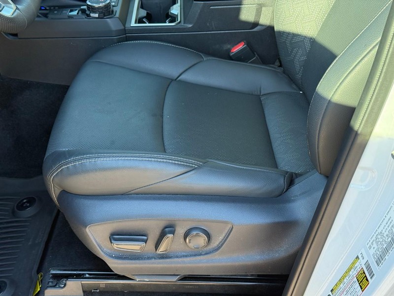 Toyota Tacoma 4WD Vehicle Image 19