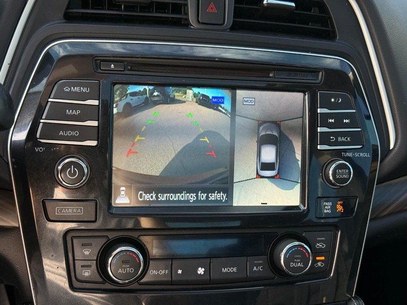 Nissan Maxima Vehicle Image 29