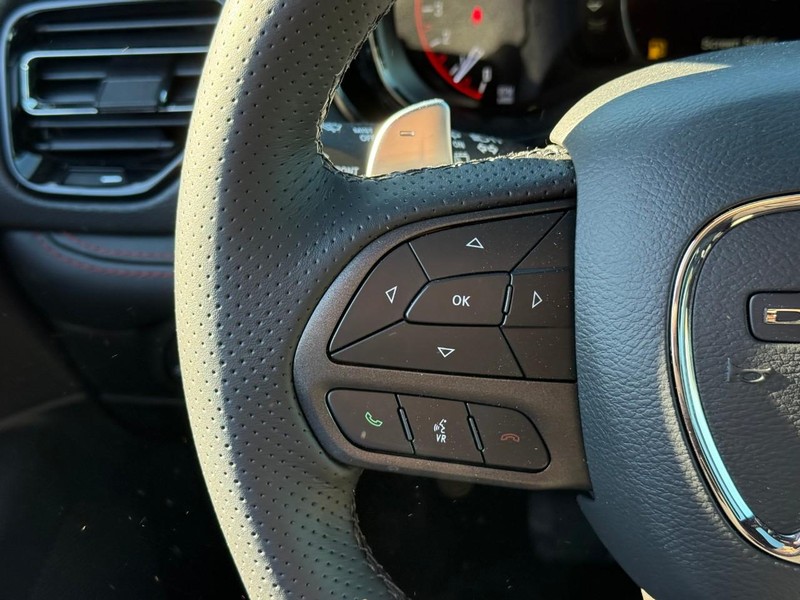 Dodge Durango Vehicle Full-screen Gallery Image 15