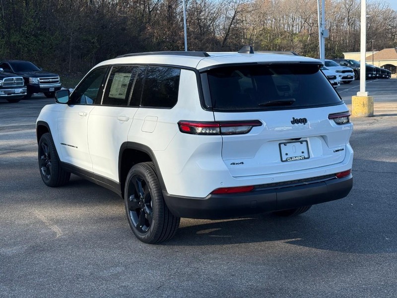 Jeep Grand Cherokee L Vehicle Image 04