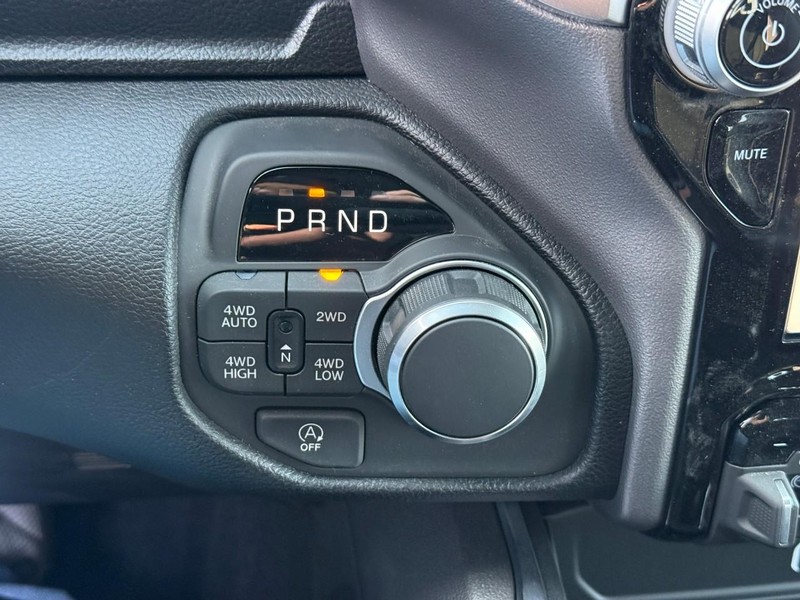 Ram 1500 Vehicle Full-screen Gallery Image 15