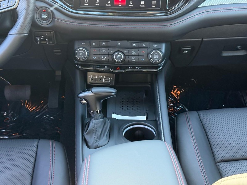 Dodge Durango Vehicle Full-screen Gallery Image 10