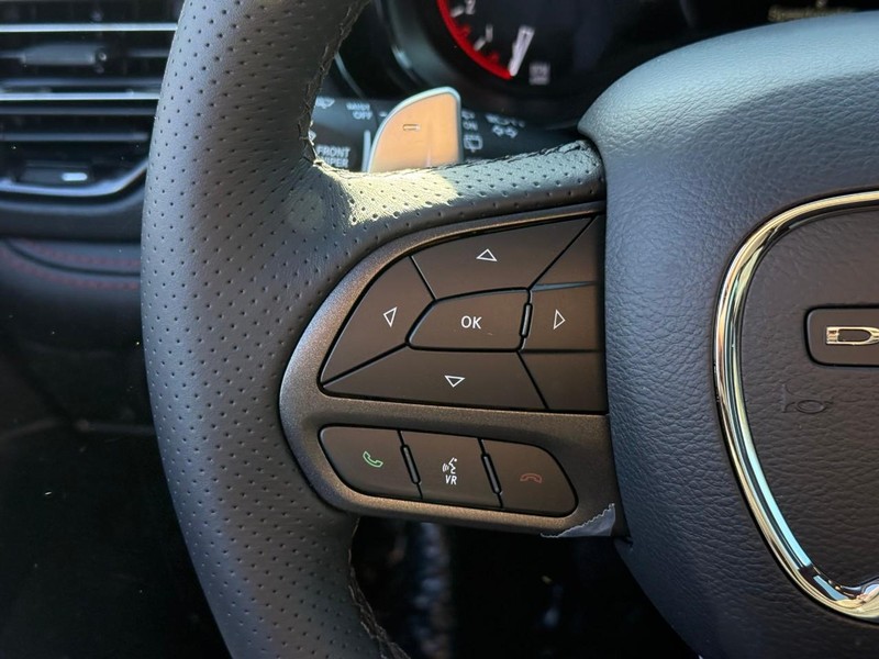 Dodge Durango Vehicle Full-screen Gallery Image 15