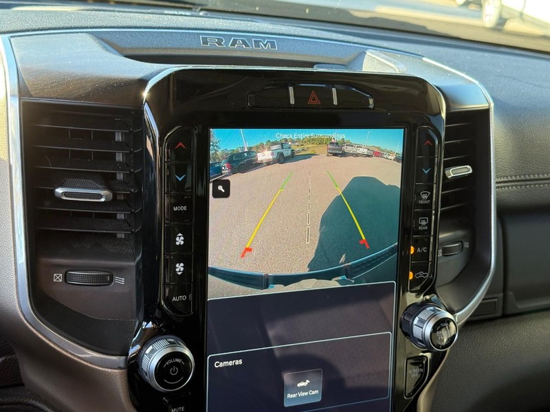 Ram 1500 Vehicle Image 26