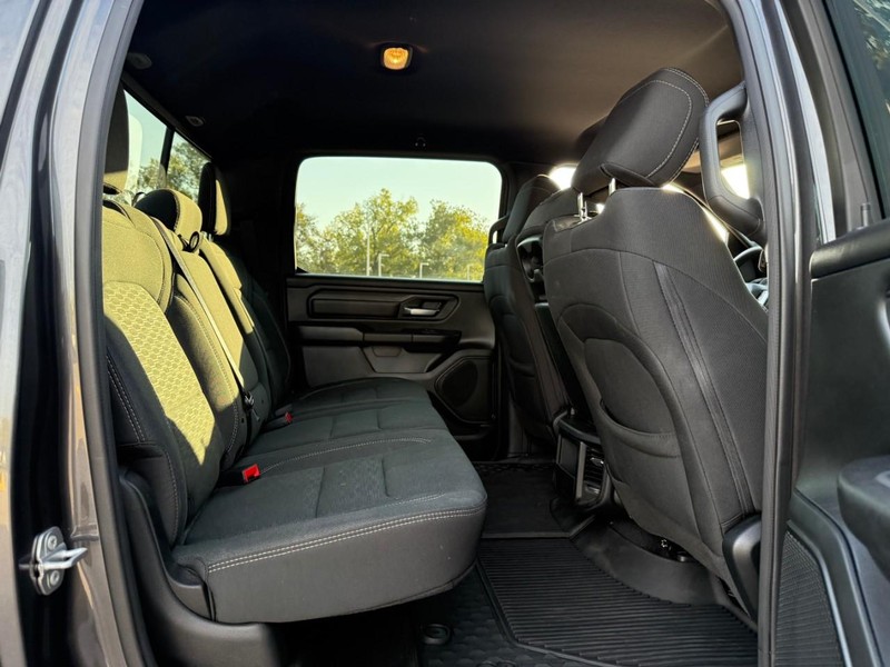 Ram 1500 Vehicle Image 14