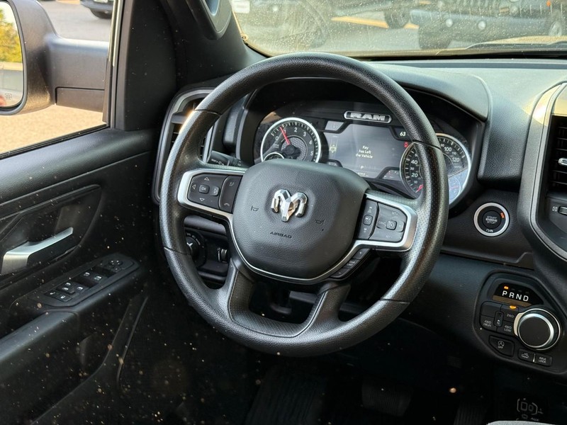 Ram 1500 Vehicle Image 16