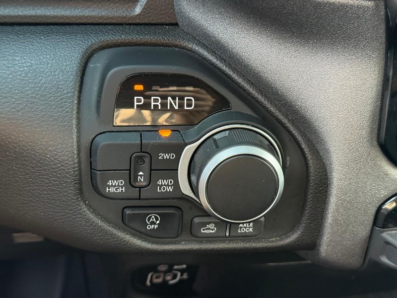 Ram 1500 Vehicle Image 25