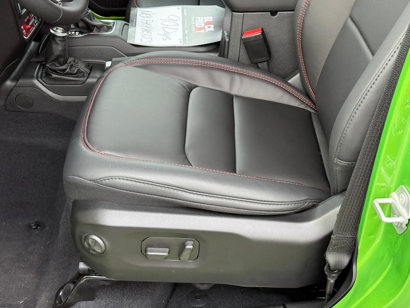 Jeep Wrangler Vehicle Image 09