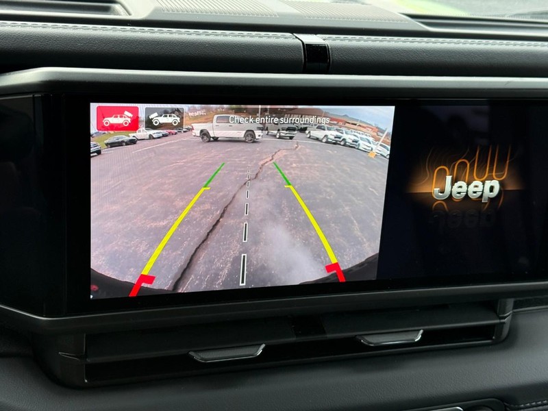 Jeep Wrangler Vehicle Image 14