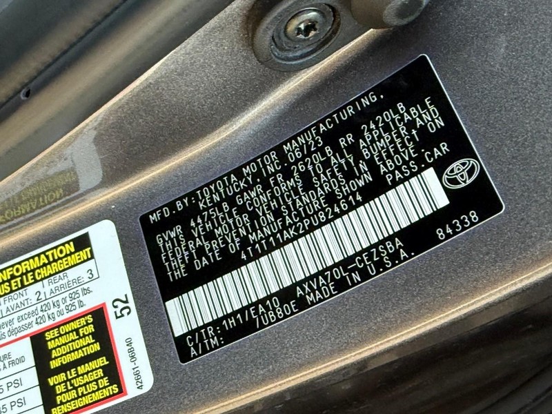 Toyota Camry Vehicle Image 26