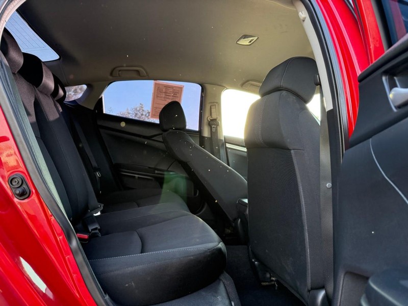 Honda Civic Sedan Vehicle Image 12
