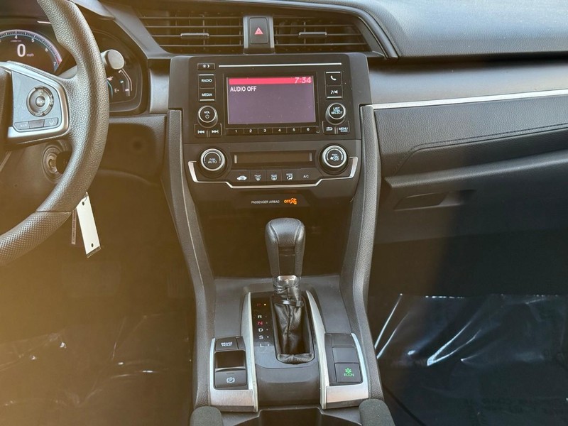 Honda Civic Sedan Vehicle Image 16