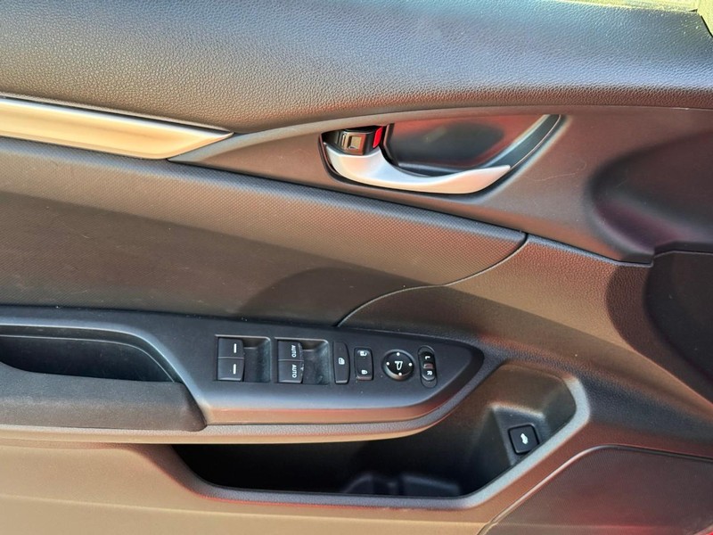 Honda Civic Sedan Vehicle Image 18