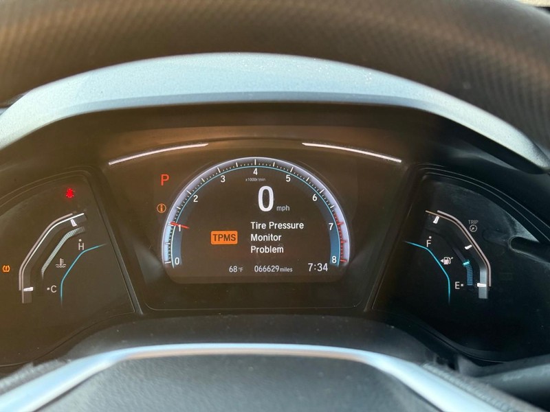 Honda Civic Sedan Vehicle Image 23