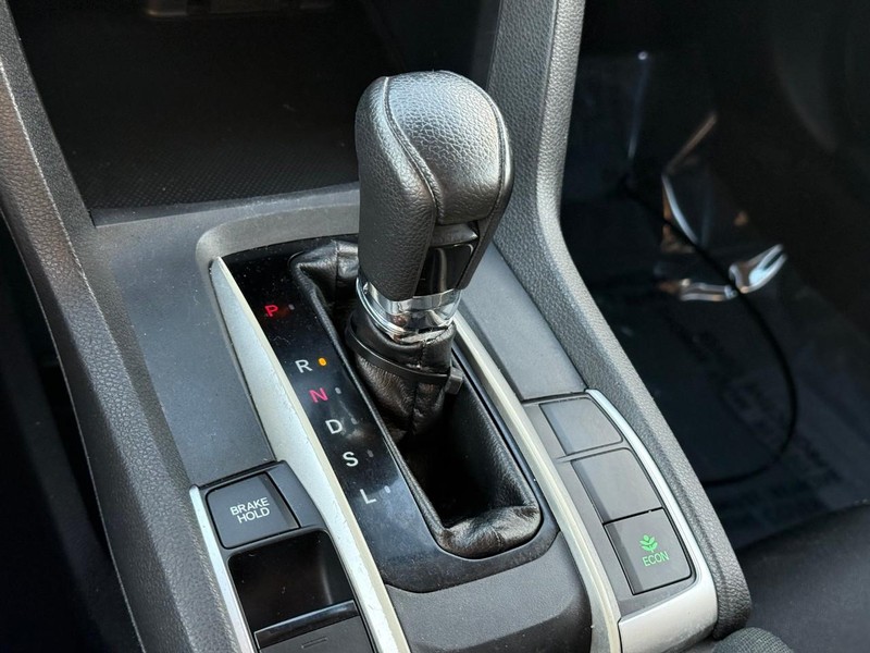 Honda Civic Sedan Vehicle Image 24
