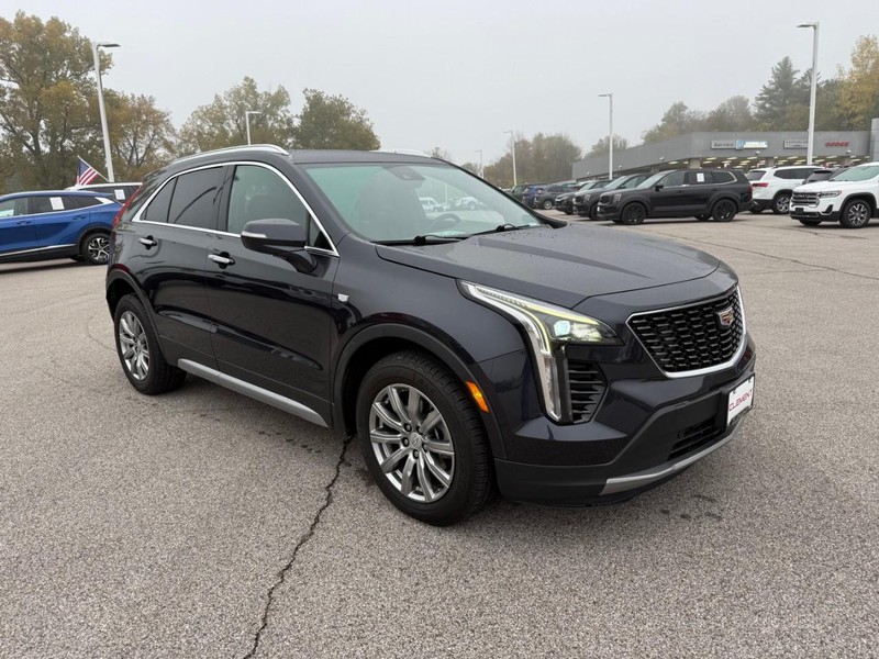 Cadillac XT4 Vehicle Full-screen Gallery Image 9