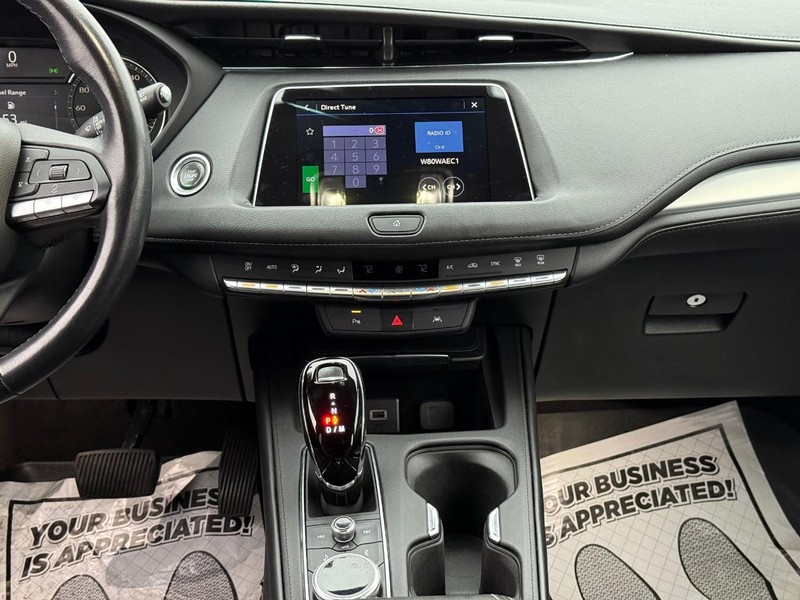 Cadillac XT4 Vehicle Full-screen Gallery Image 15