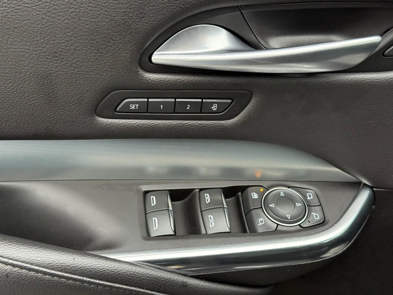 Cadillac XT4 Vehicle Full-screen Gallery Image 18