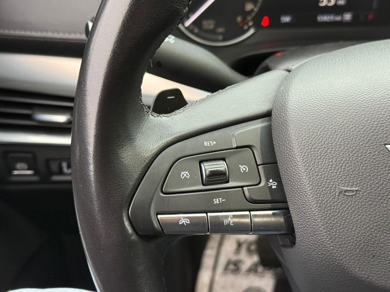 Cadillac XT4 Vehicle Full-screen Gallery Image 21