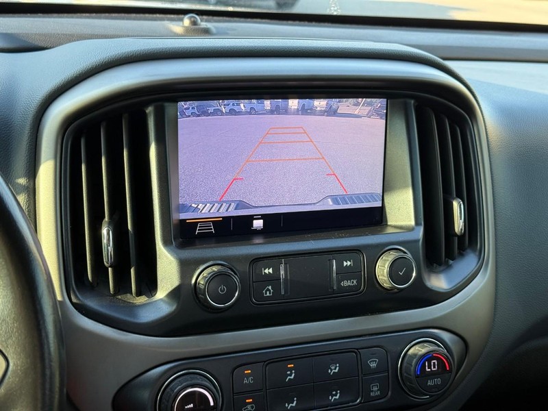 Chevrolet Colorado Vehicle Image 24
