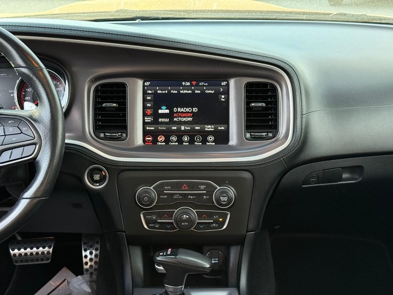 Dodge Charger Vehicle Image 17
