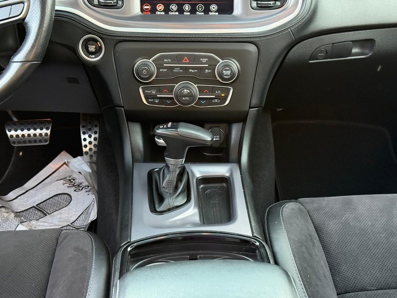 Dodge Charger Vehicle Image 18
