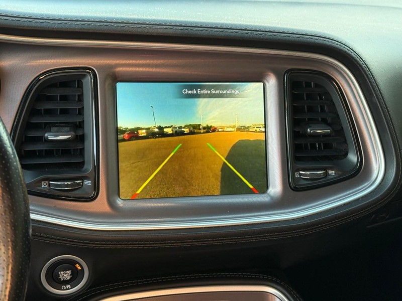 Dodge Challenger Vehicle Image 22