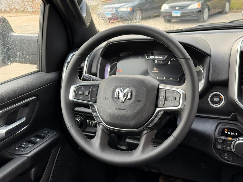 Ram 1500 Vehicle Image 09