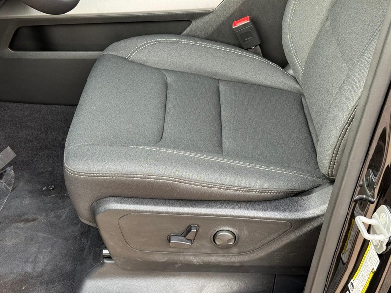 Ram 1500 Vehicle Image 14