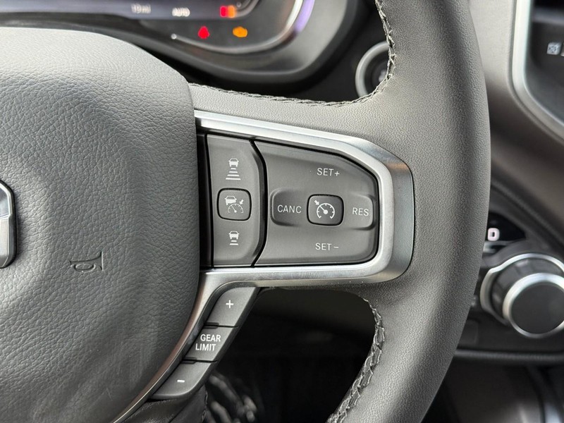 Ram 1500 Vehicle Image 17