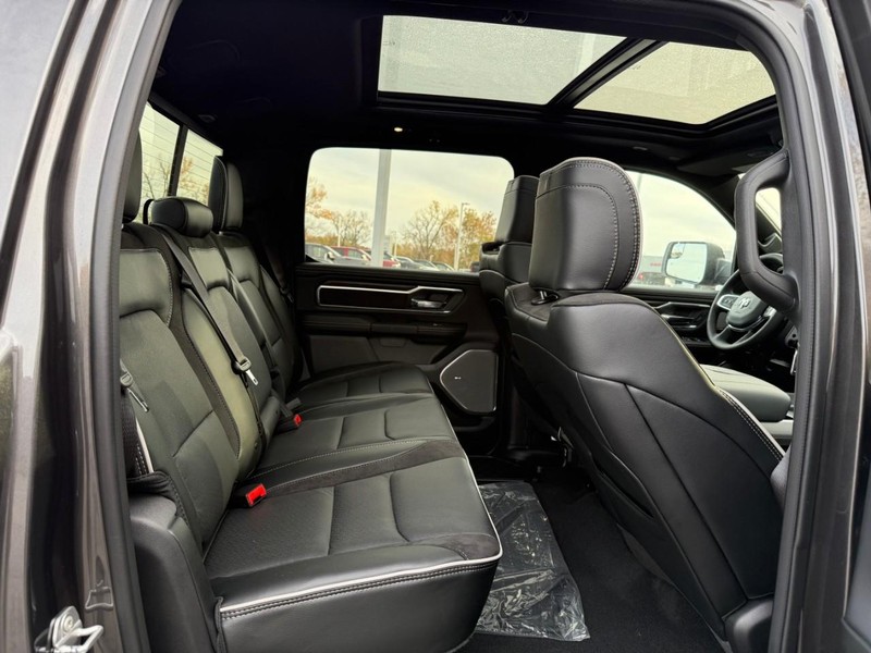 Ram 1500 Vehicle Image 08