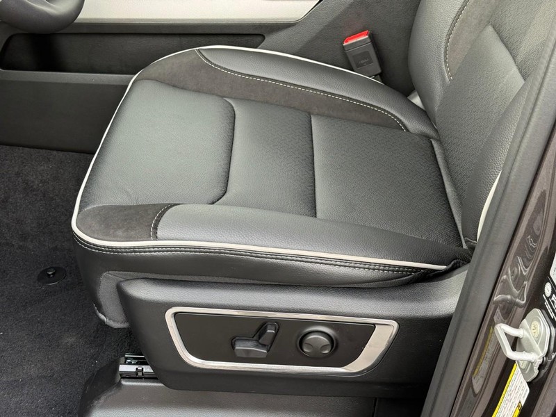 Ram 1500 Vehicle Image 15