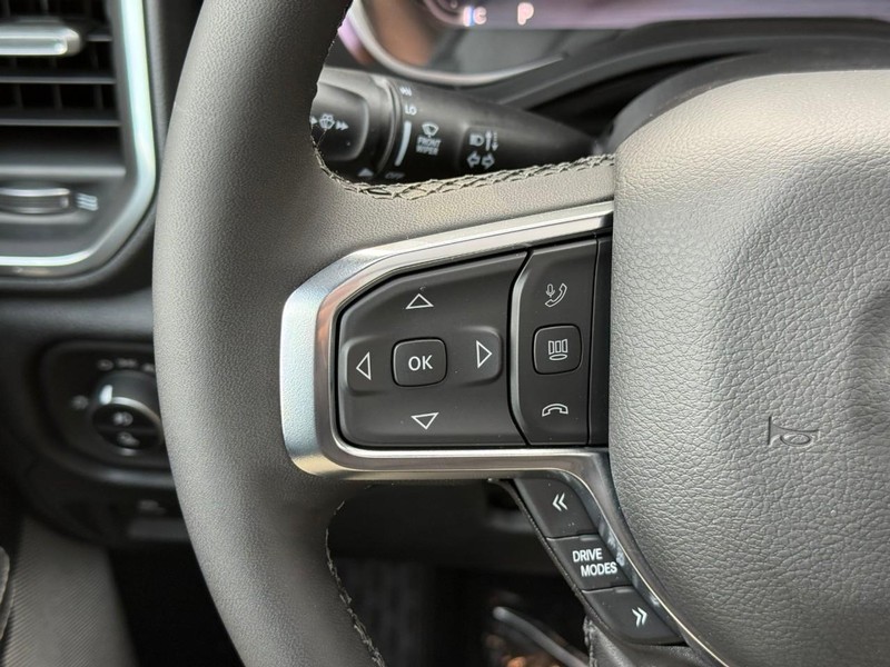 Ram 1500 Vehicle Image 17