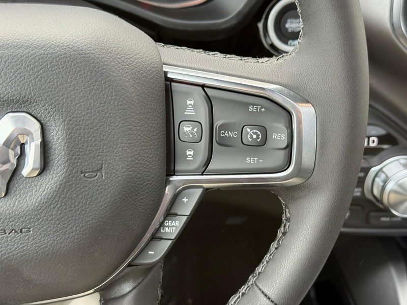 Ram 1500 Vehicle Image 18