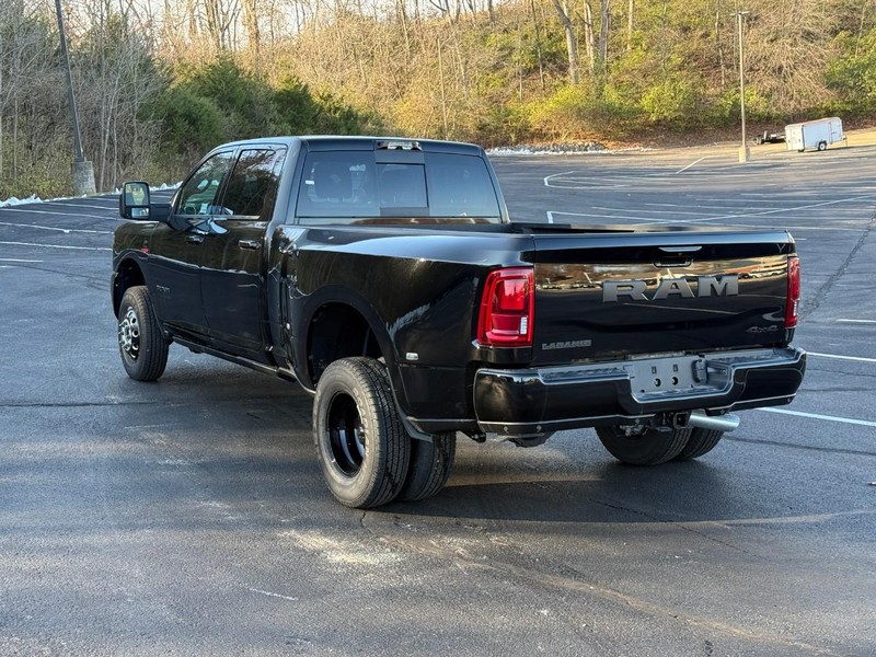 Ram 3500 Vehicle Image 04