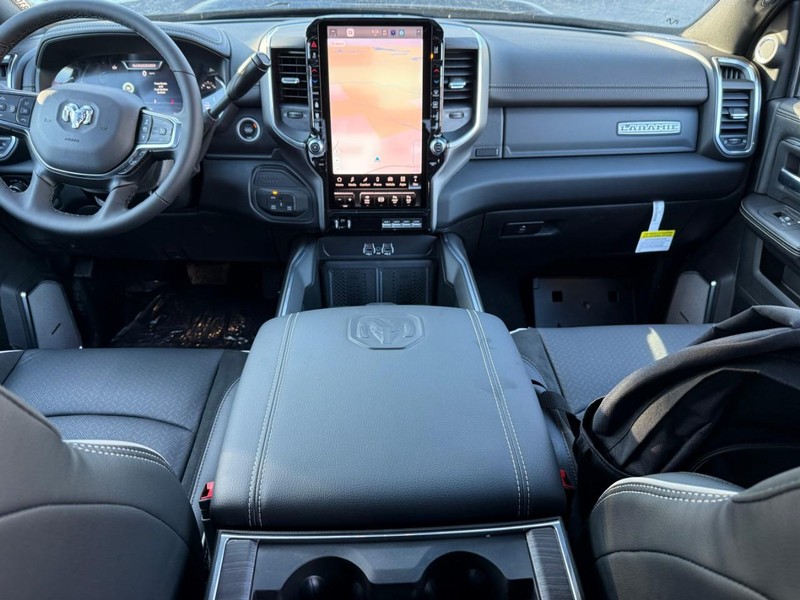 Ram 3500 Vehicle Image 09