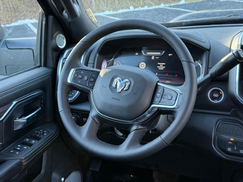 Ram 3500 Vehicle Image 11