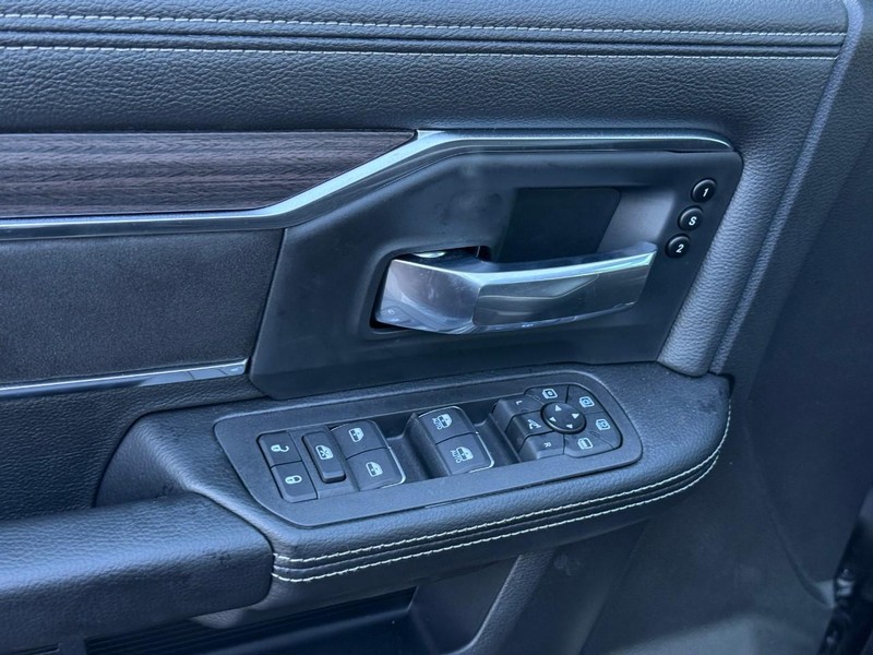 Ram 3500 Vehicle Image 14