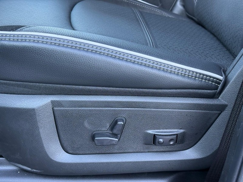 Ram 3500 Vehicle Image 17