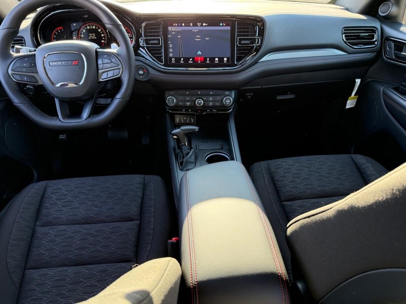 Dodge Durango Vehicle Full-screen Gallery Image 7