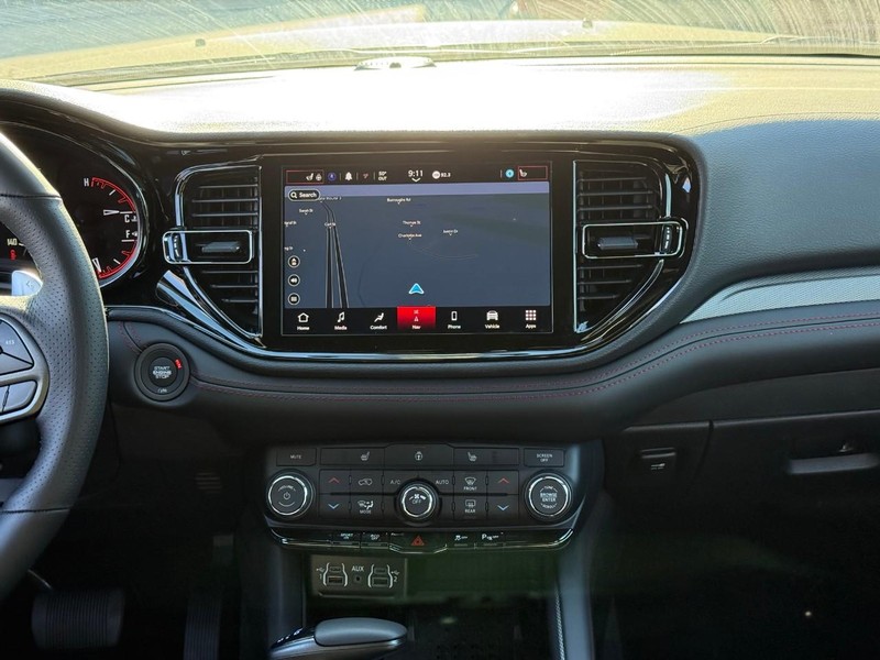 Dodge Durango Vehicle Full-screen Gallery Image 9