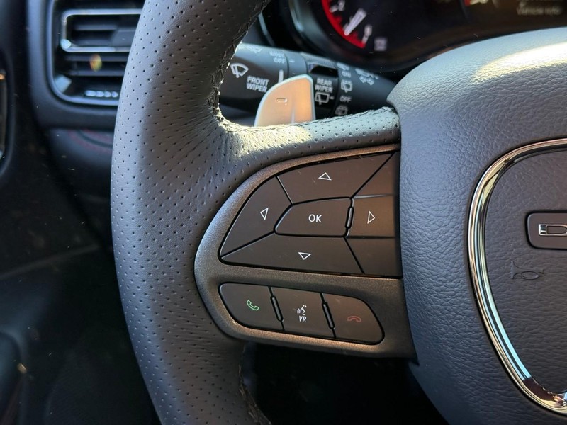 Dodge Durango Vehicle Full-screen Gallery Image 15