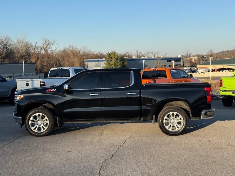 Chevrolet Silverado 1500 Vehicle Image 03
