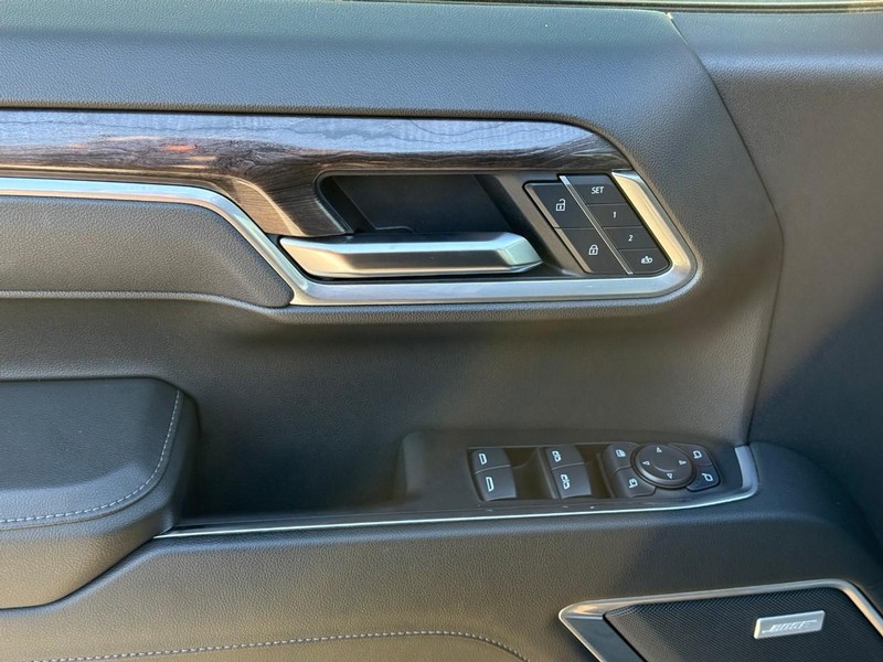 Chevrolet Silverado 1500 Vehicle Image 18