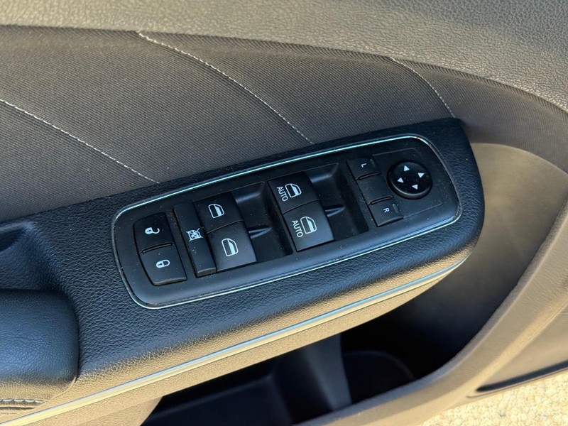 Dodge Charger Vehicle Image 19