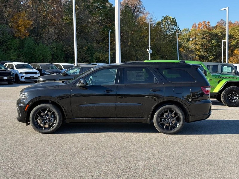 Dodge Durango Vehicle Full-screen Gallery Image 2
