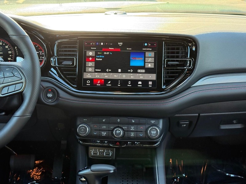 Dodge Durango Vehicle Full-screen Gallery Image 8